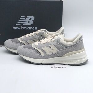 NEW New Balance 997R Suede Sneakers U997REE Concrete/Linen